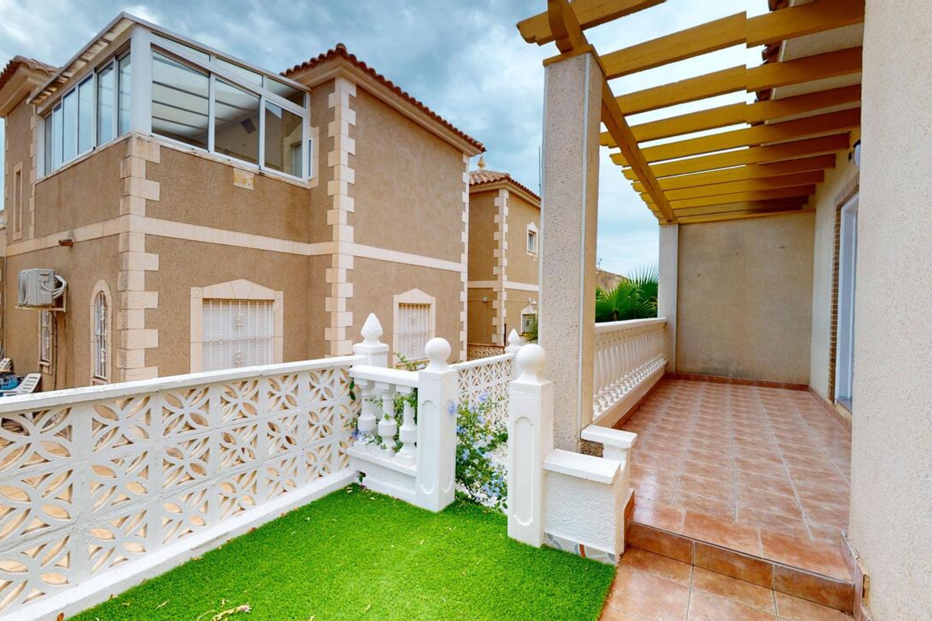 Återförsäljning - Town House -
Villamartin - Costa Blanca