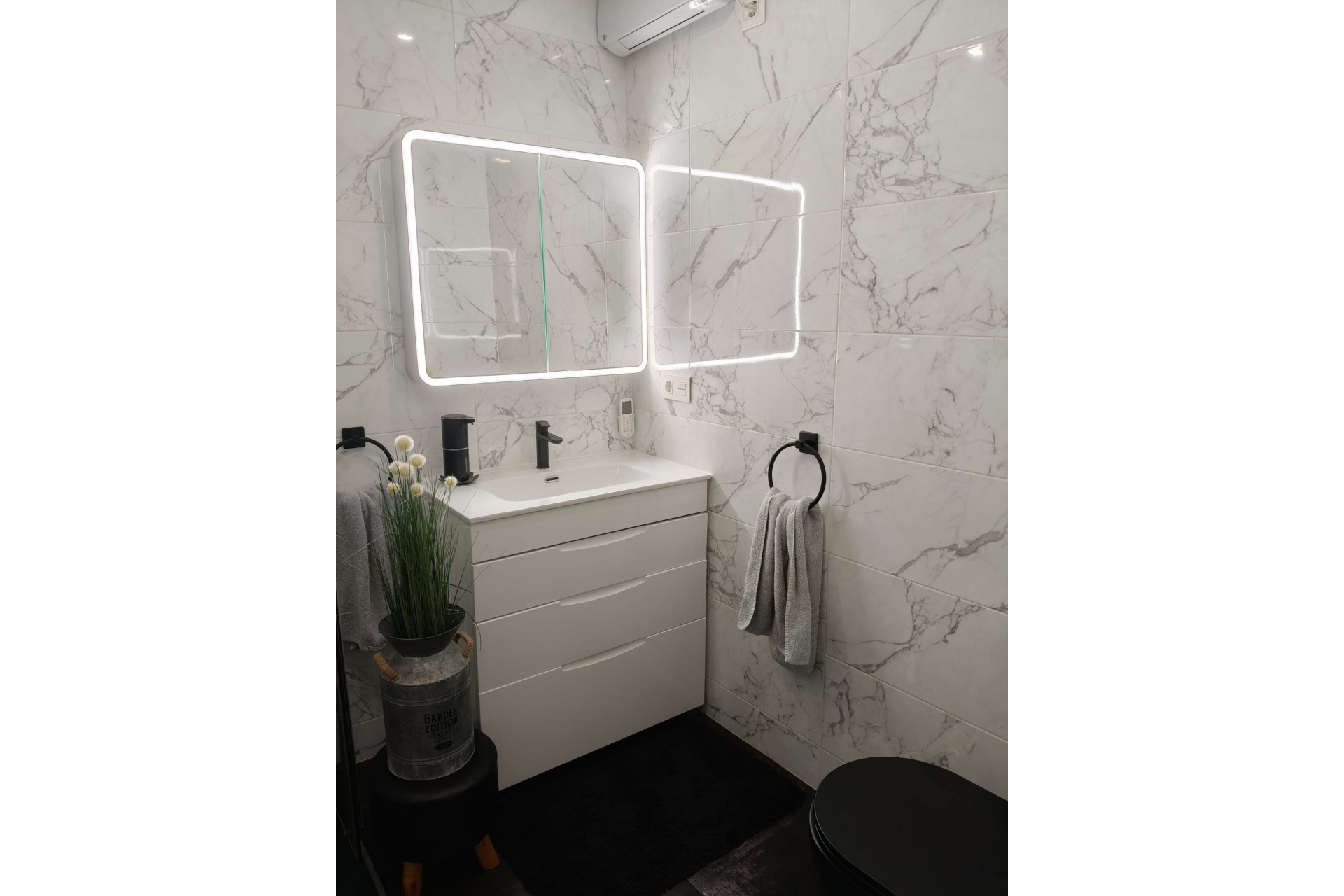 Återförsäljning - Town House -
Villamartin - Costa Blanca