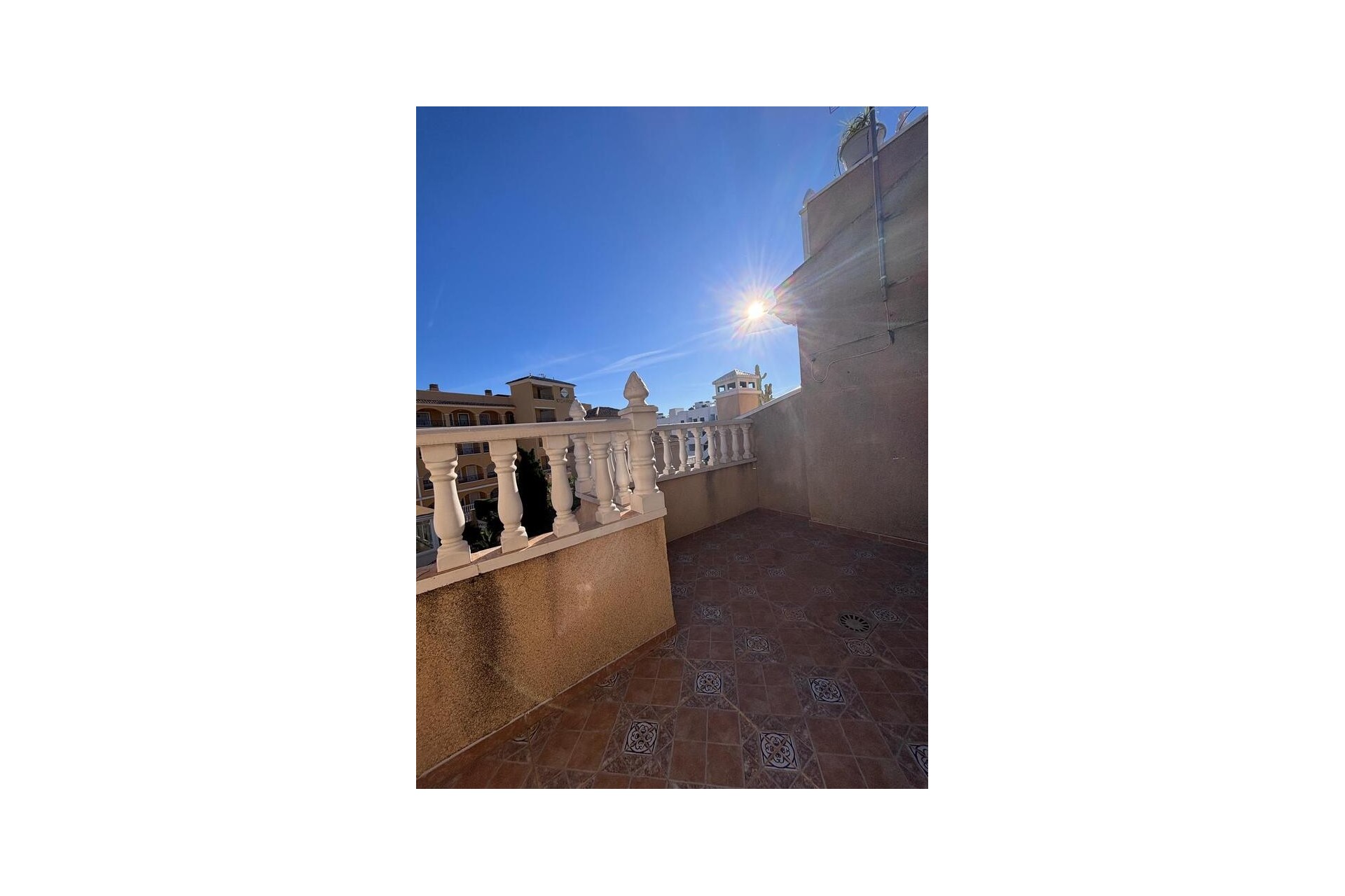 Återförsäljning - Town House -
Villamartin - Costa Blanca