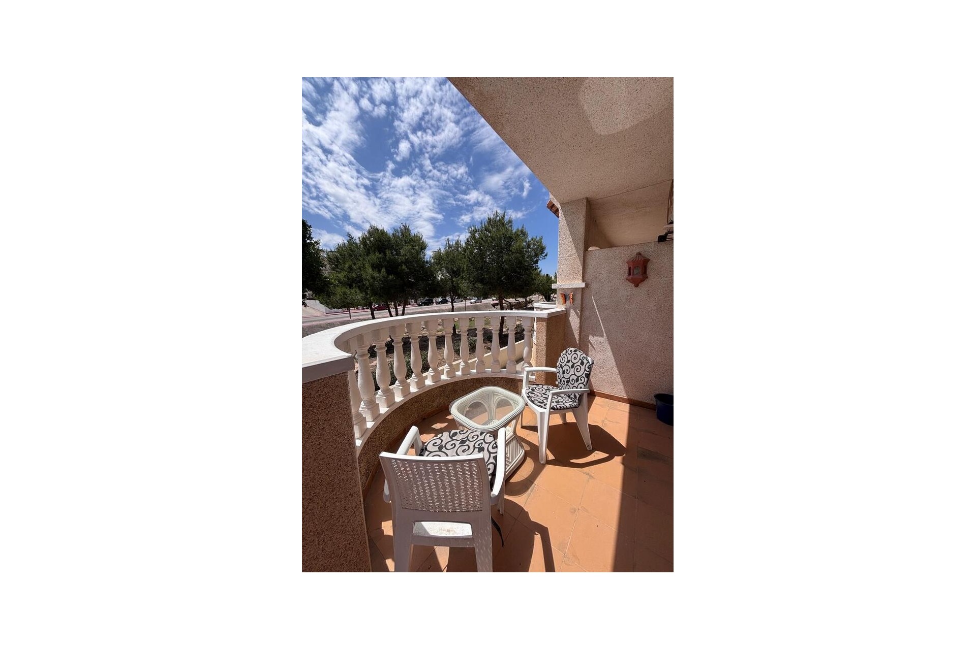 Återförsäljning - Town House -
Villamartin - Costa Blanca