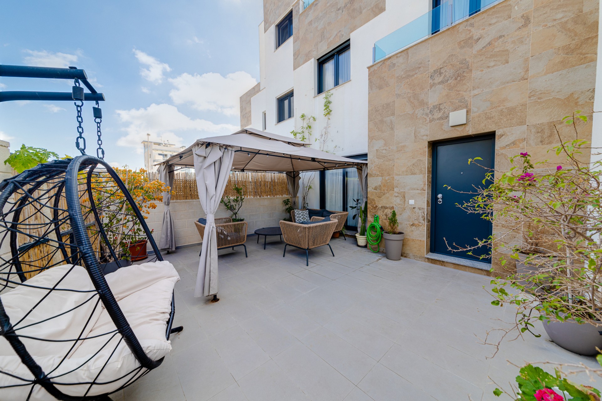 Återförsäljning - Town House -
Villamartin - Costa Blanca