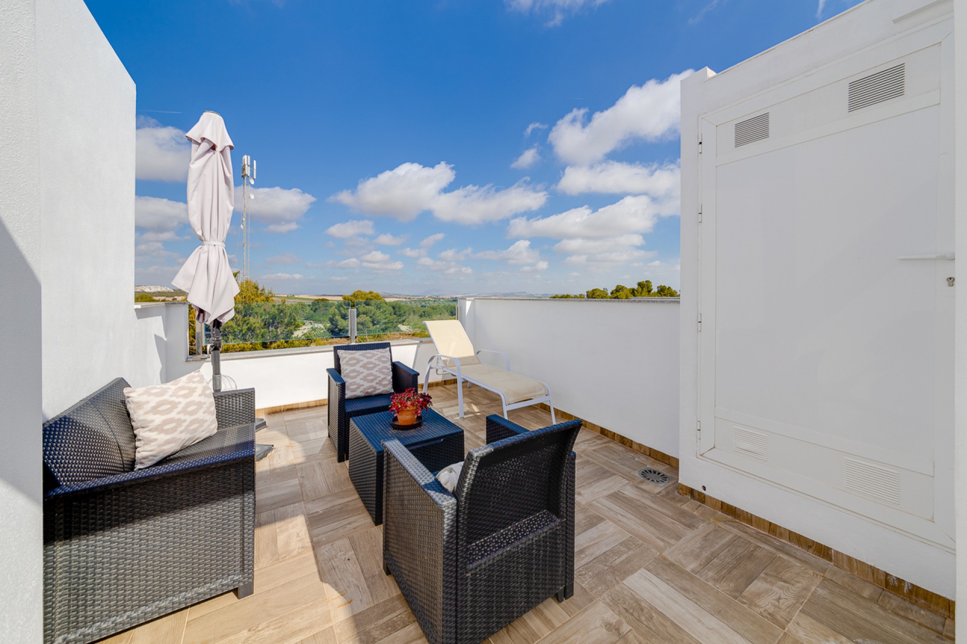 Återförsäljning - Town House -
Villamartin - Costa Blanca