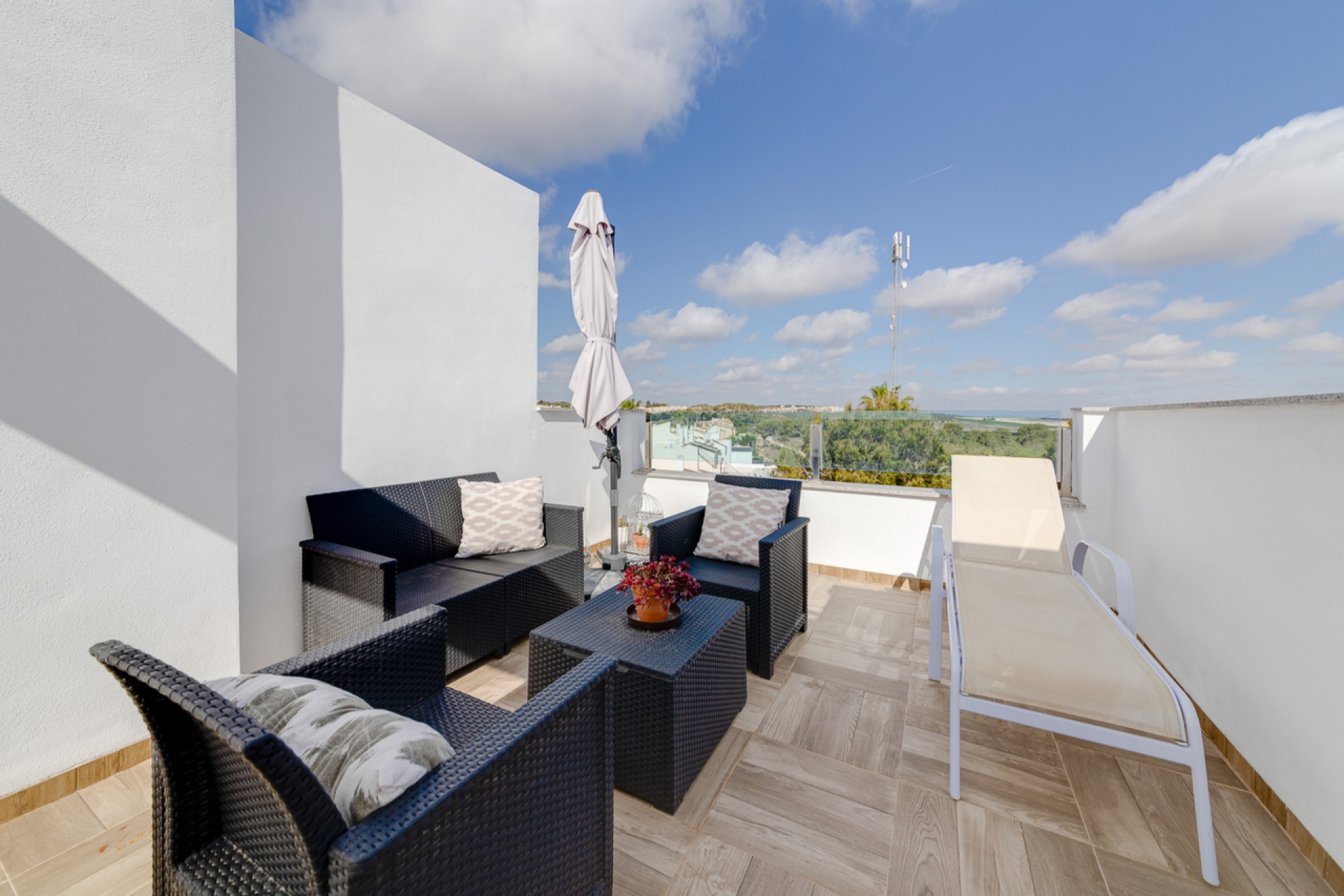 Återförsäljning - Town House -
Villamartin - Costa Blanca