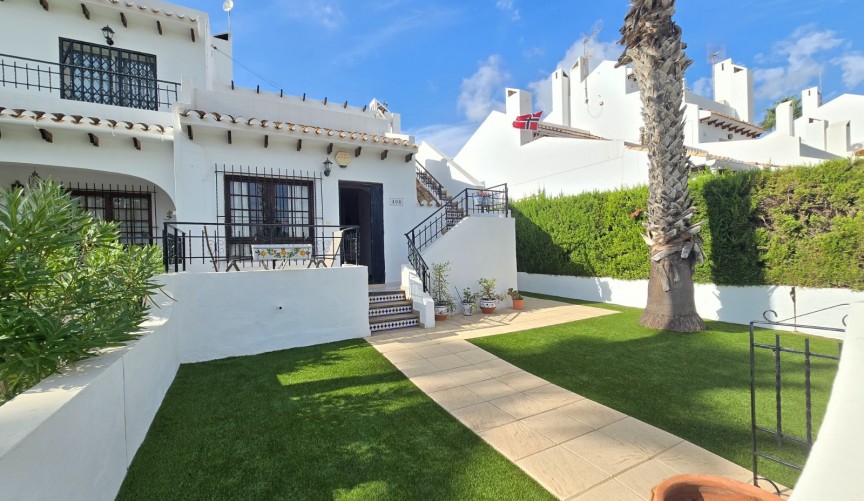Återförsäljning - Town House -
Villamartin - Costa Blanca