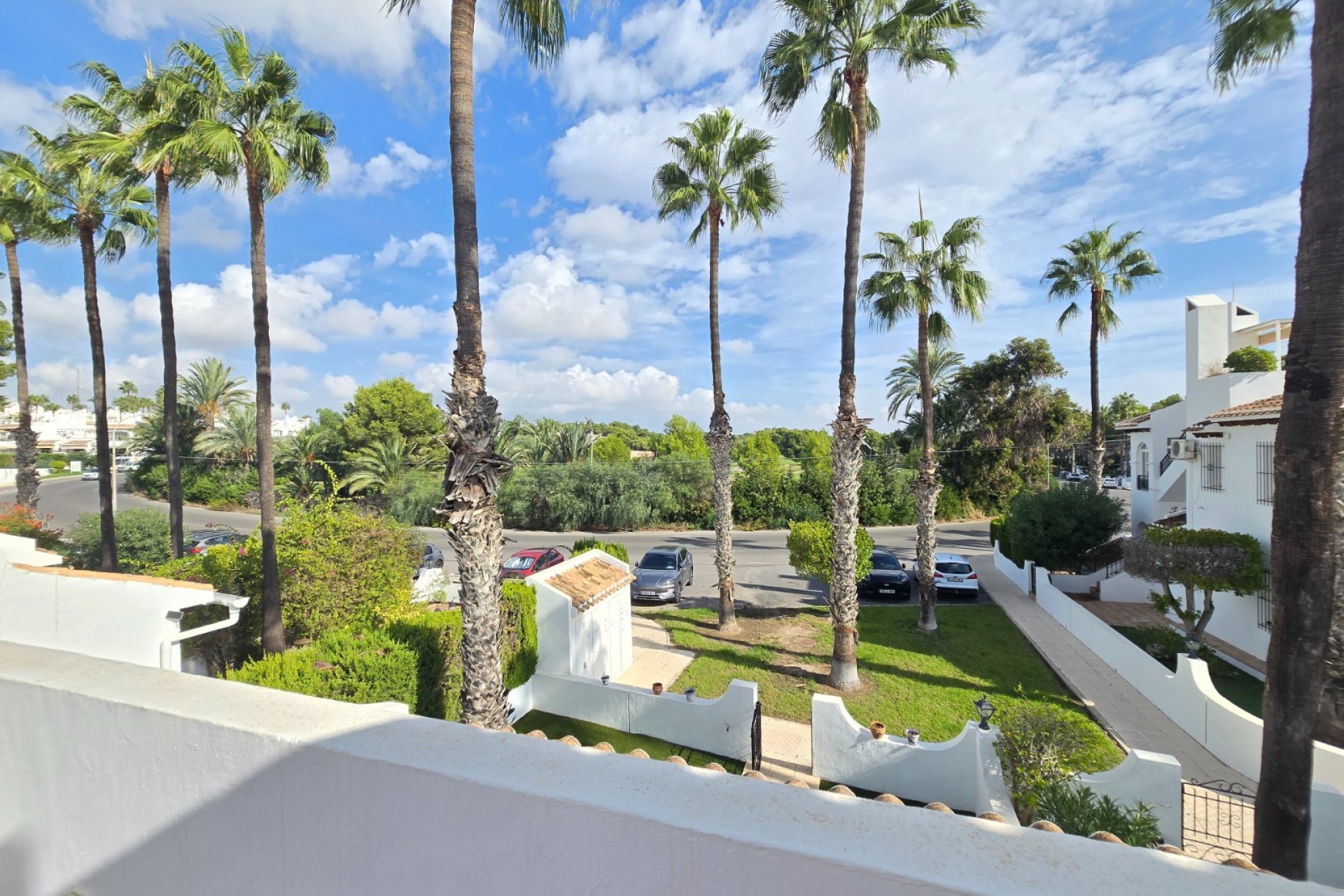 Återförsäljning - Town House -
Villamartin - Costa Blanca