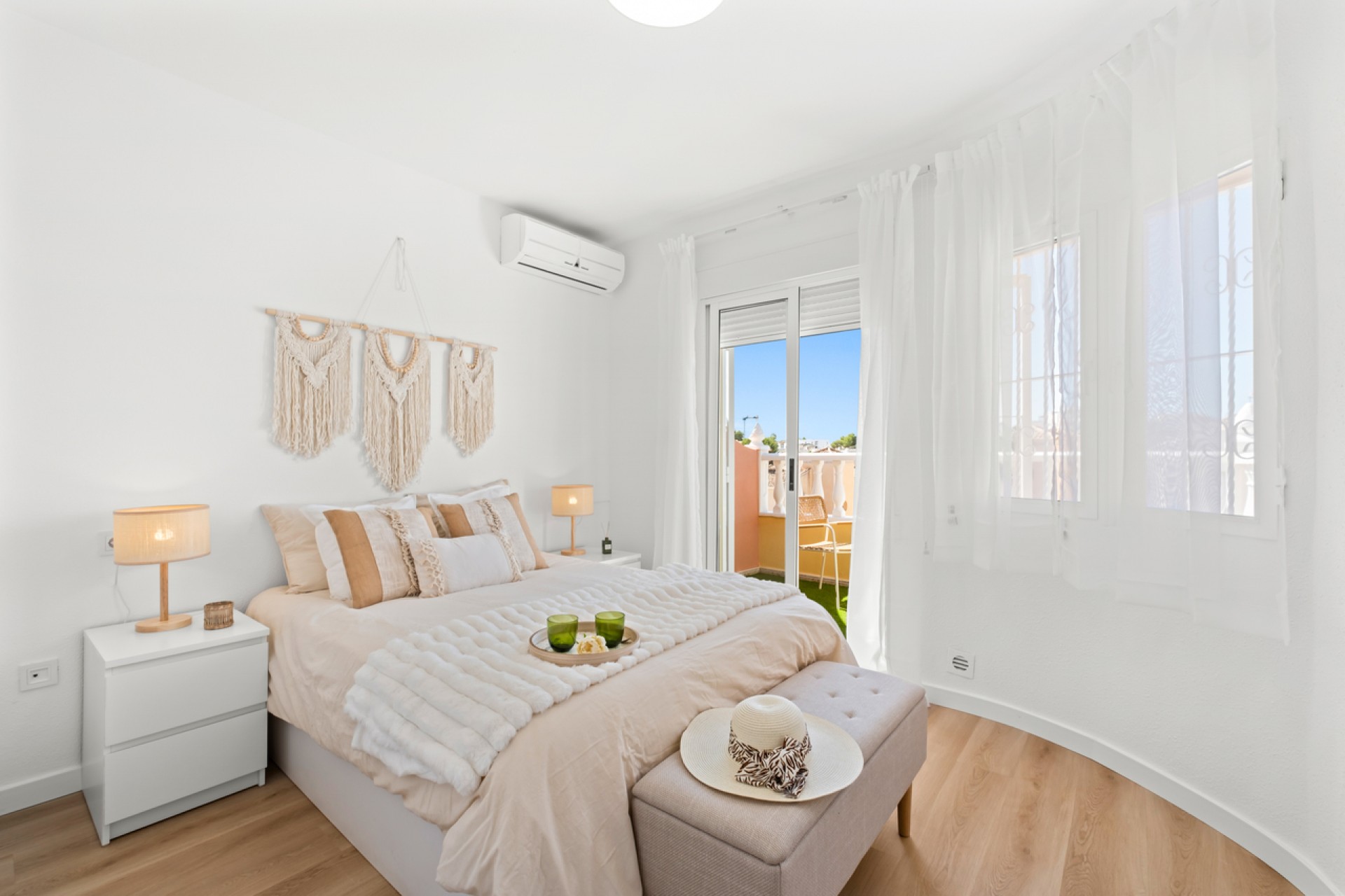 Återförsäljning - Town House -
Villamartin - Costa Blanca