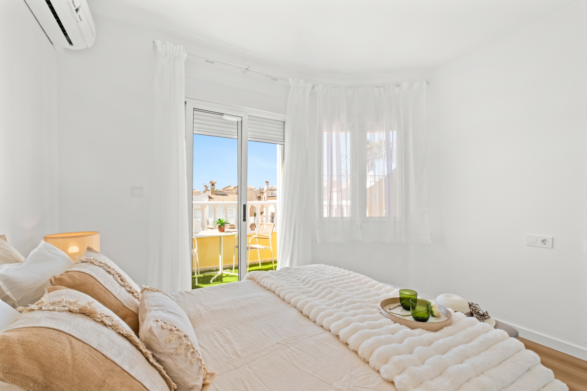 Återförsäljning - Town House -
Villamartin - Costa Blanca