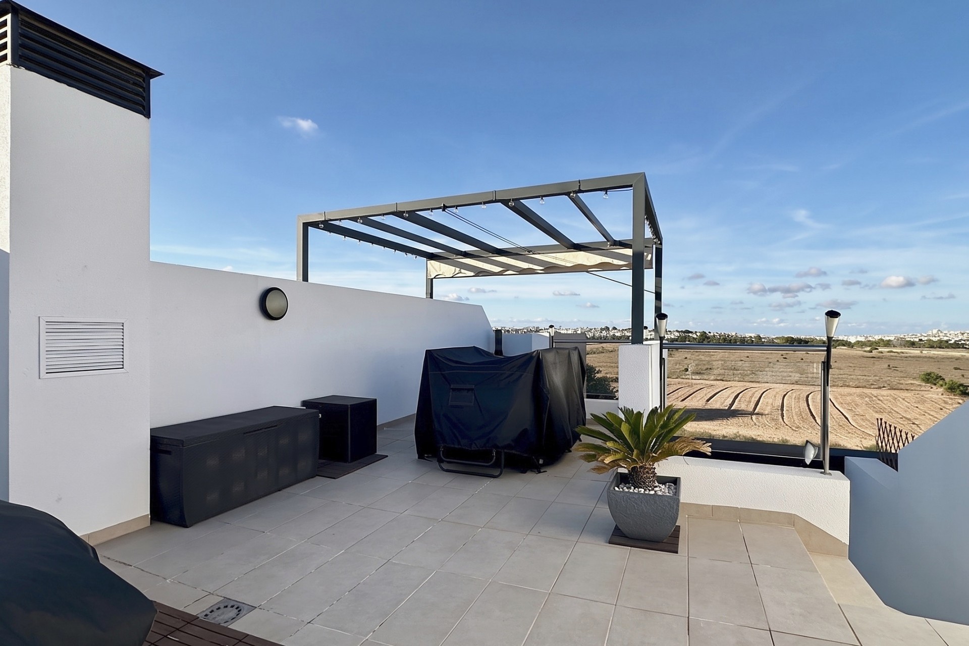 Återförsäljning - Town House -
Villamartin - Costa Blanca