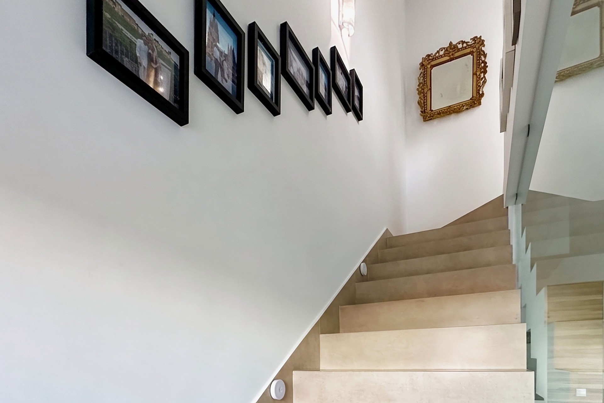 Återförsäljning - Town House -
Villamartin - Costa Blanca