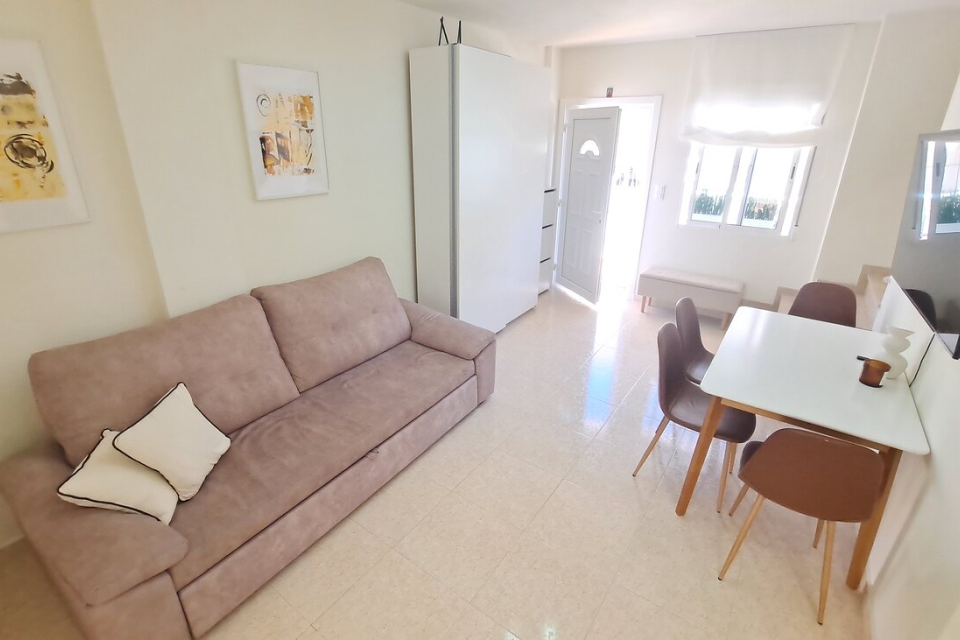 Återförsäljning - Town House -
Villamartin - Costa Blanca
