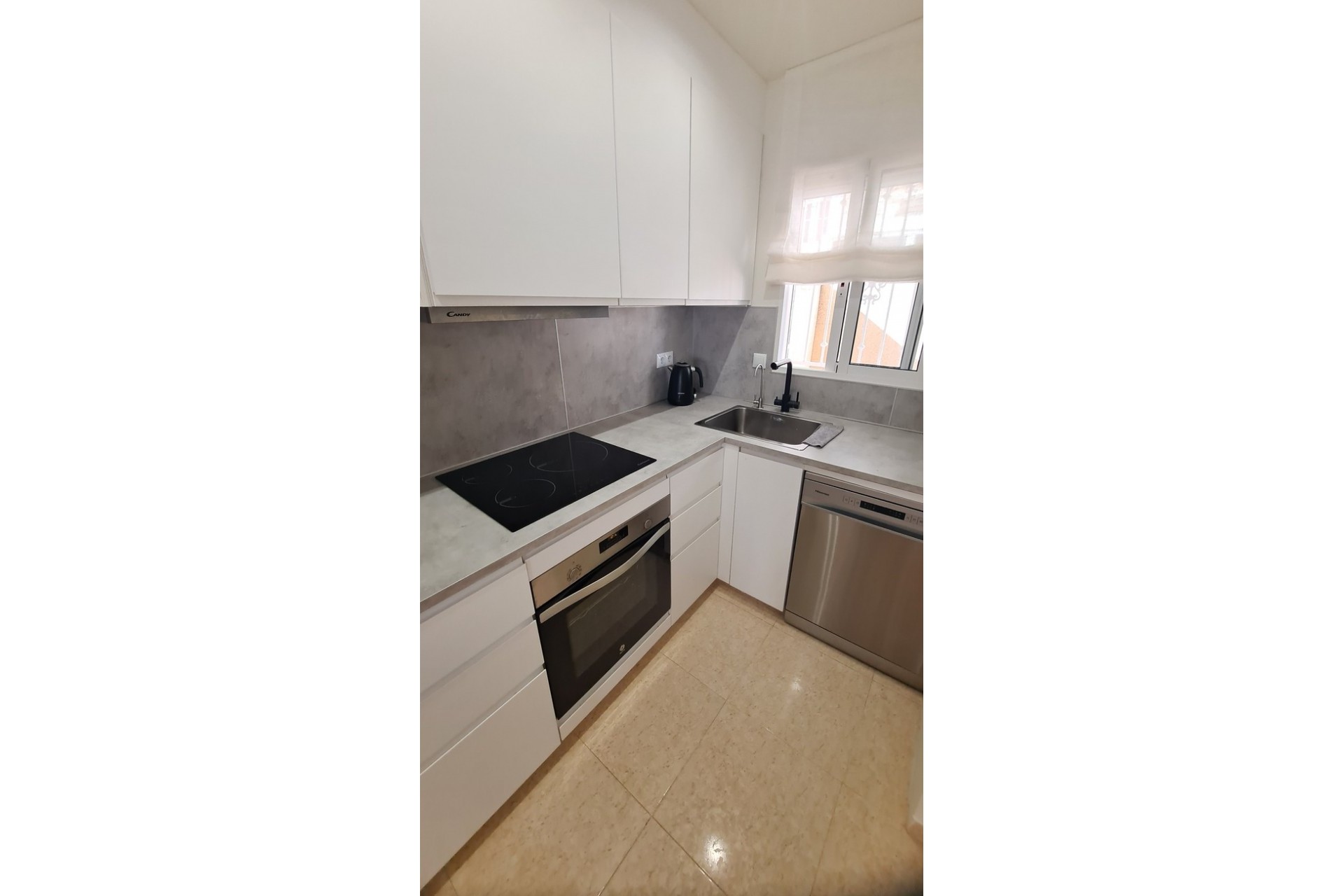 Återförsäljning - Town House -
Villamartin - Costa Blanca