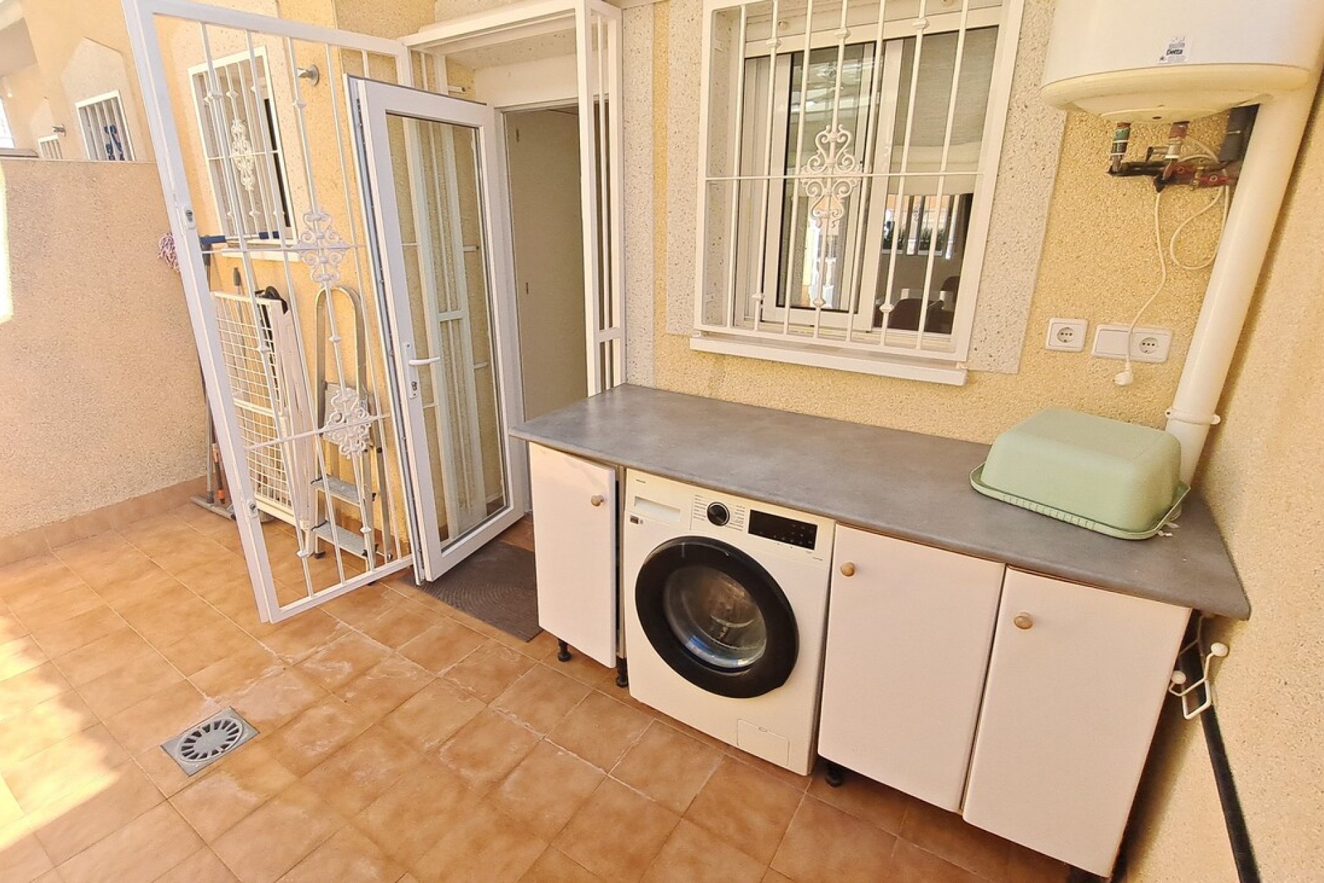 Återförsäljning - Town House -
Villamartin - Costa Blanca