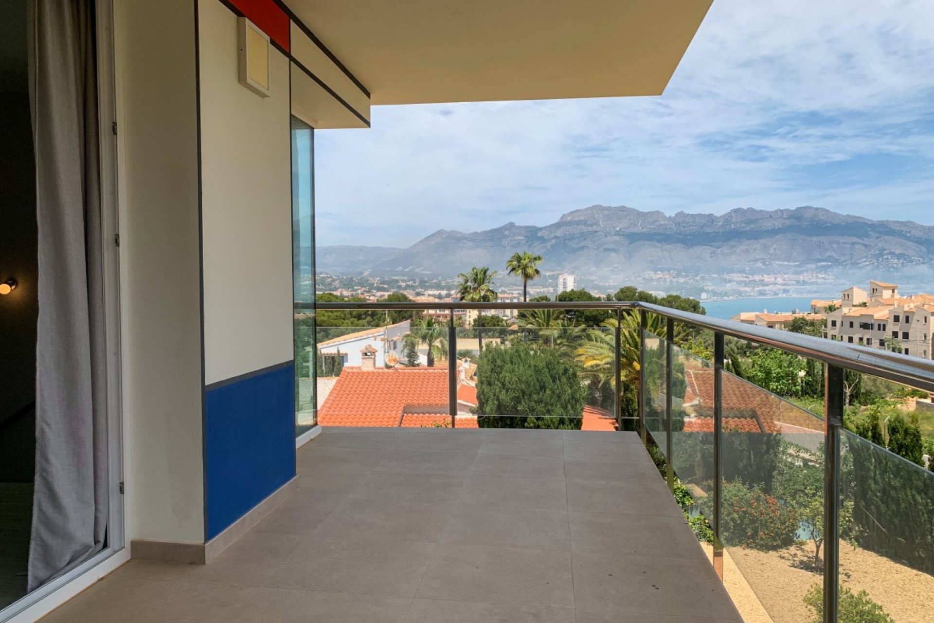 Återförsäljning - Villa -
Albir - Costa Blanca