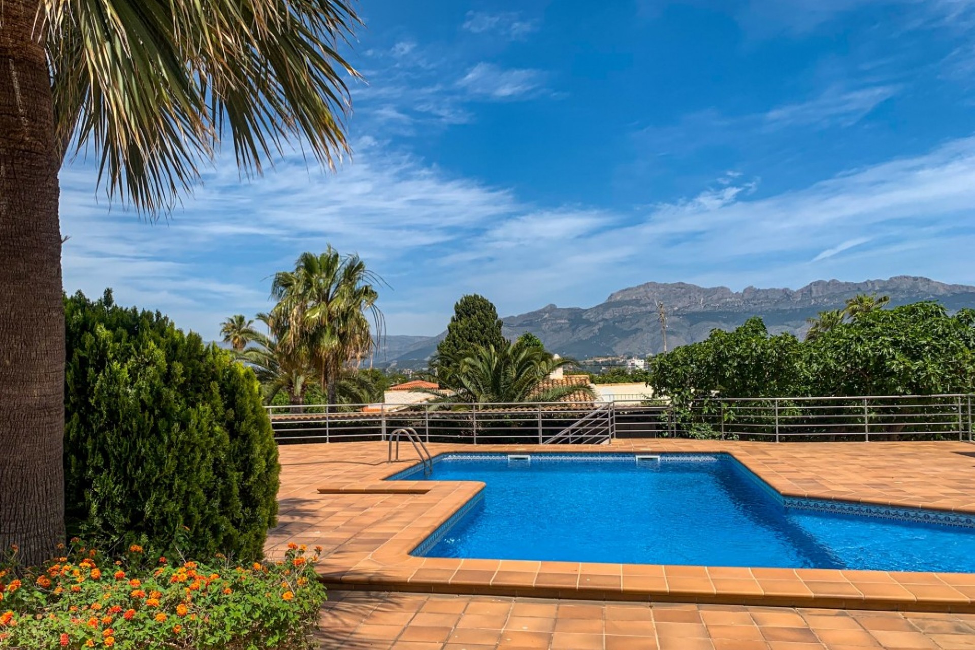 Återförsäljning - Villa -
Albir - Costa Blanca