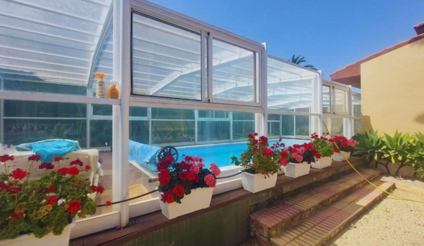 Återförsäljning - Villa -
Albir - Costa Blanca