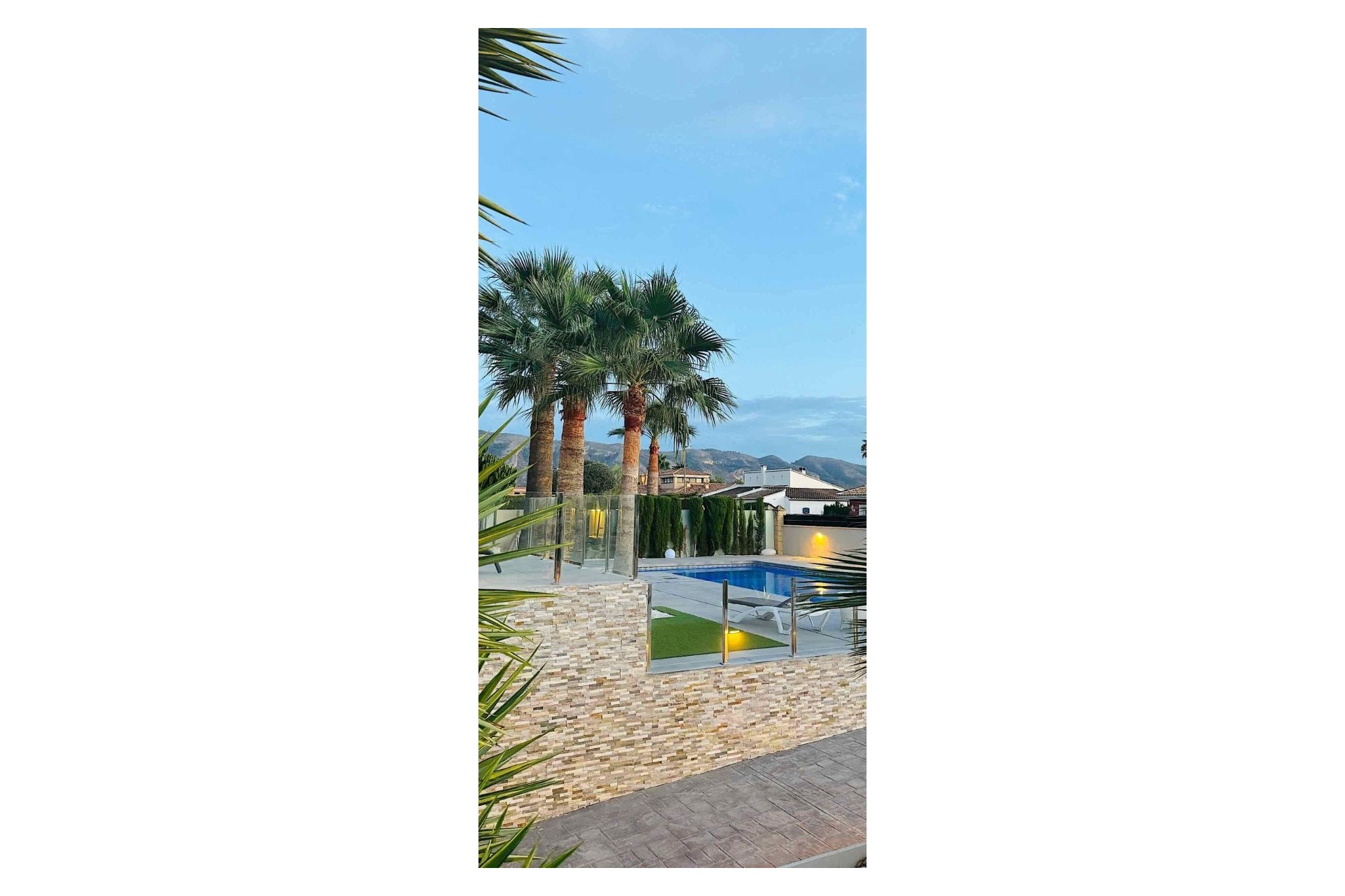 Återförsäljning - Villa -
Alfas del Pí - Costa Blanca