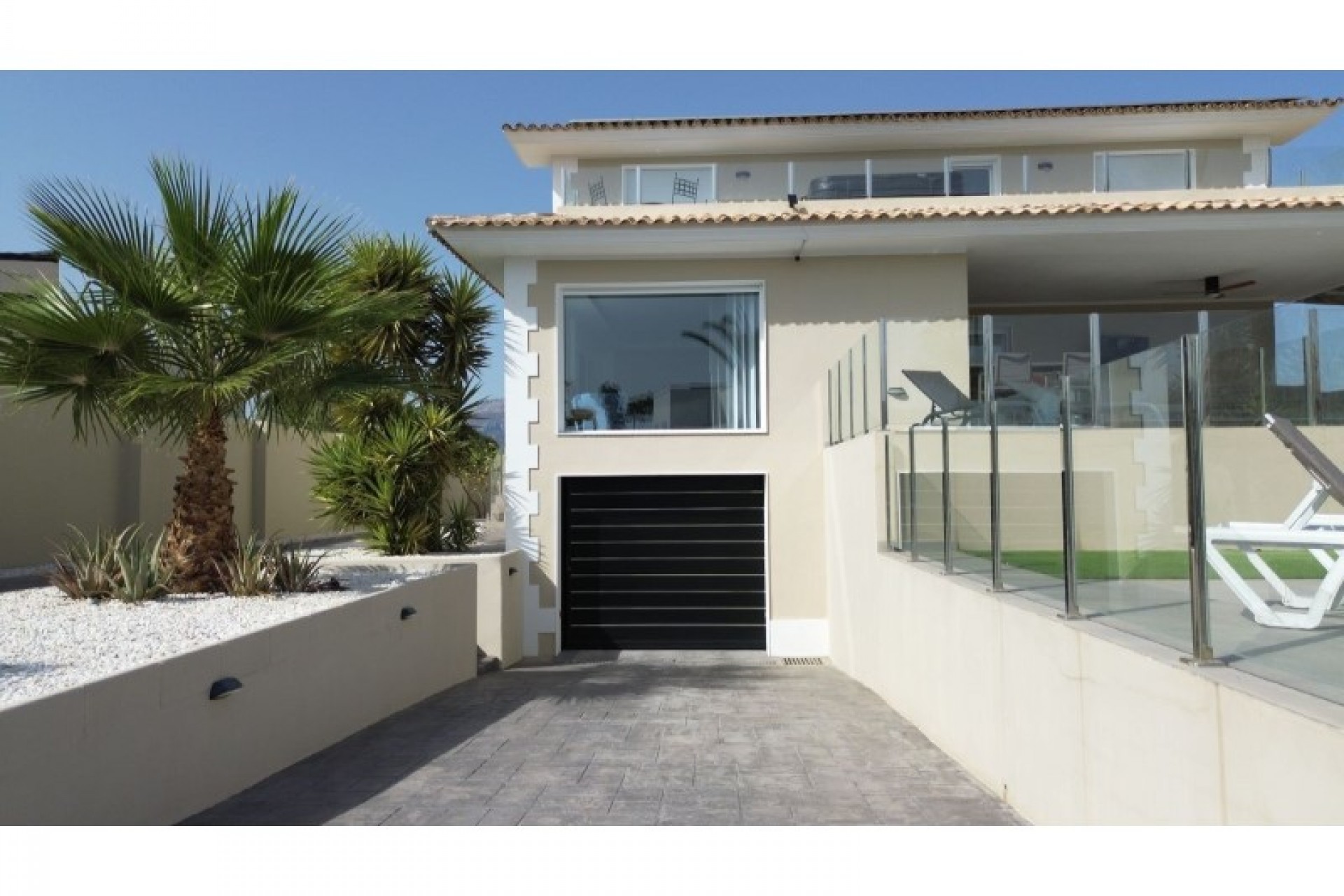 Återförsäljning - Villa -
Alfas del Pí - Costa Blanca