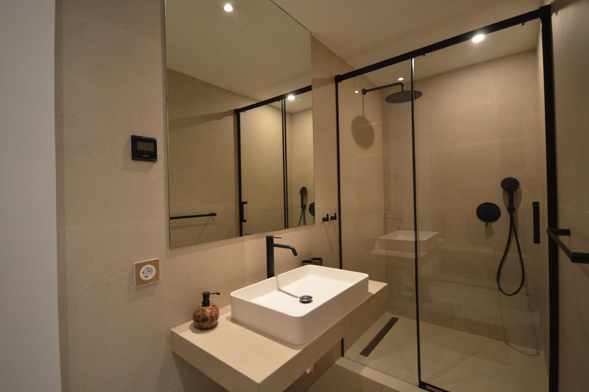 Återförsäljning - Villa -
Algorfa - Comunidad Valenciana