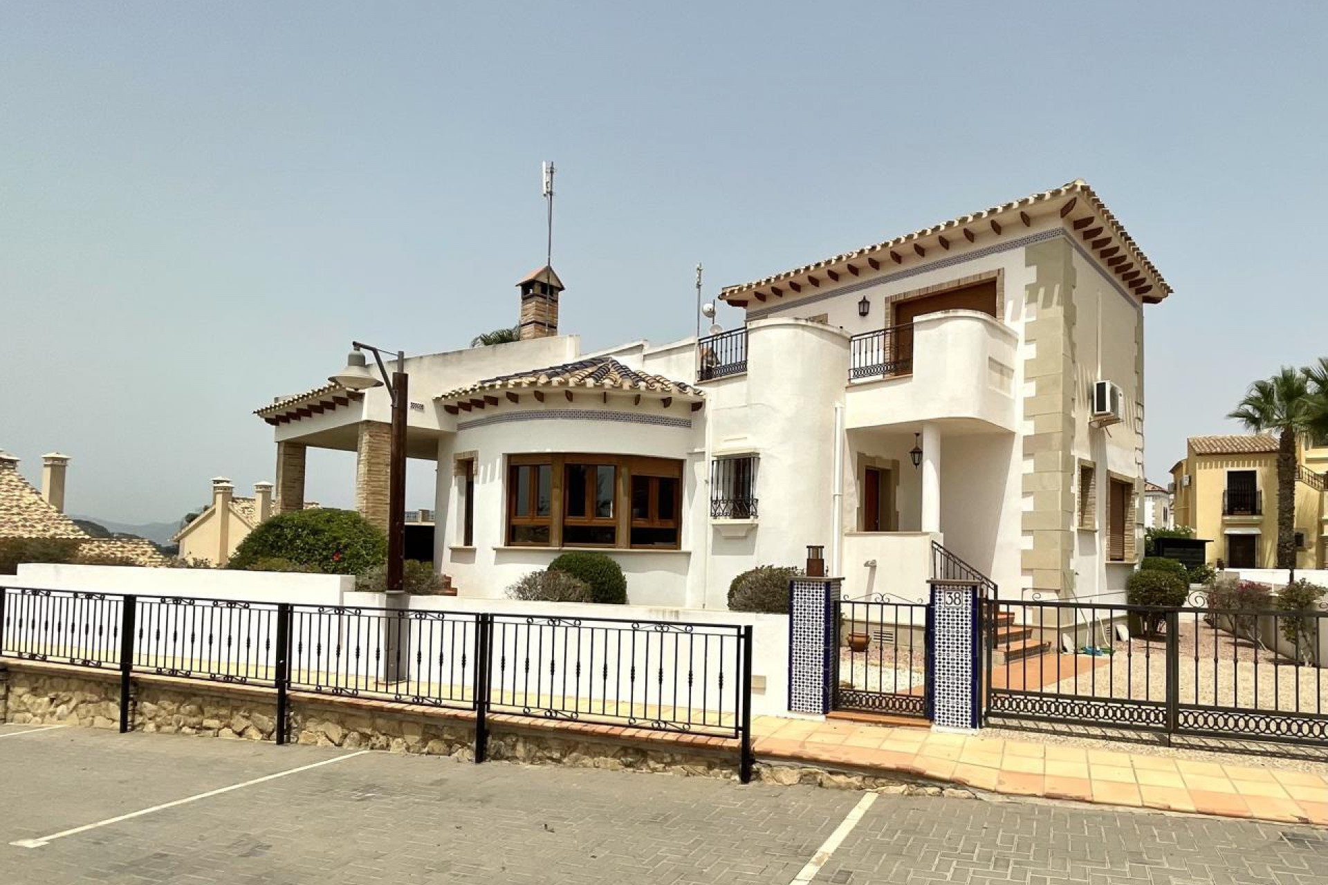 Återförsäljning - Villa -
Algorfa - Costa Blanca