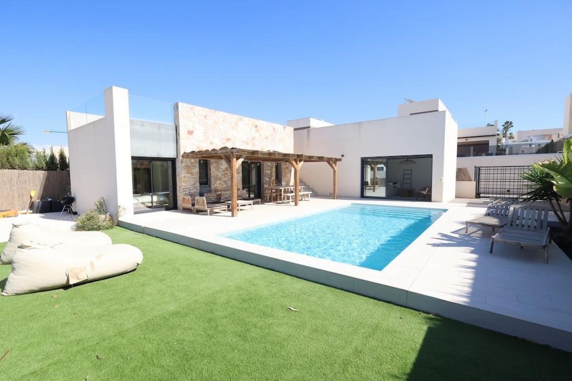 Återförsäljning - Villa -
Algorfa - Inland