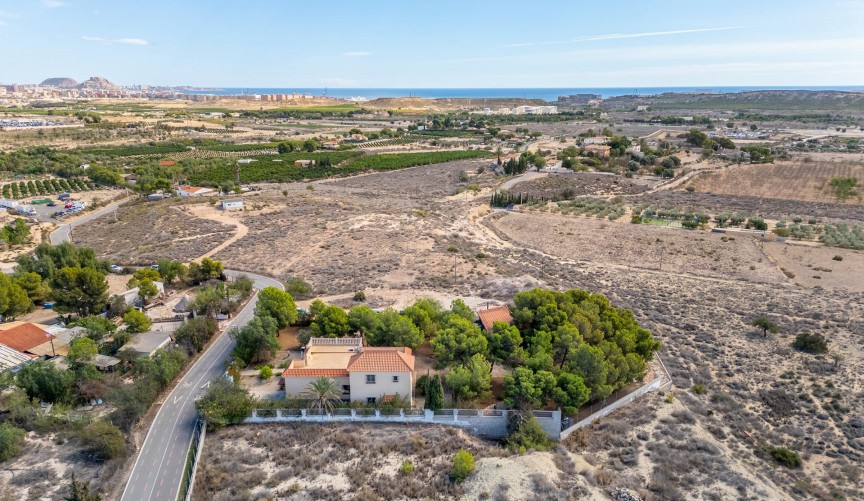 Återförsäljning - Villa -
Alicante - Ciudad De Asís - Font-calent - El Bacarot