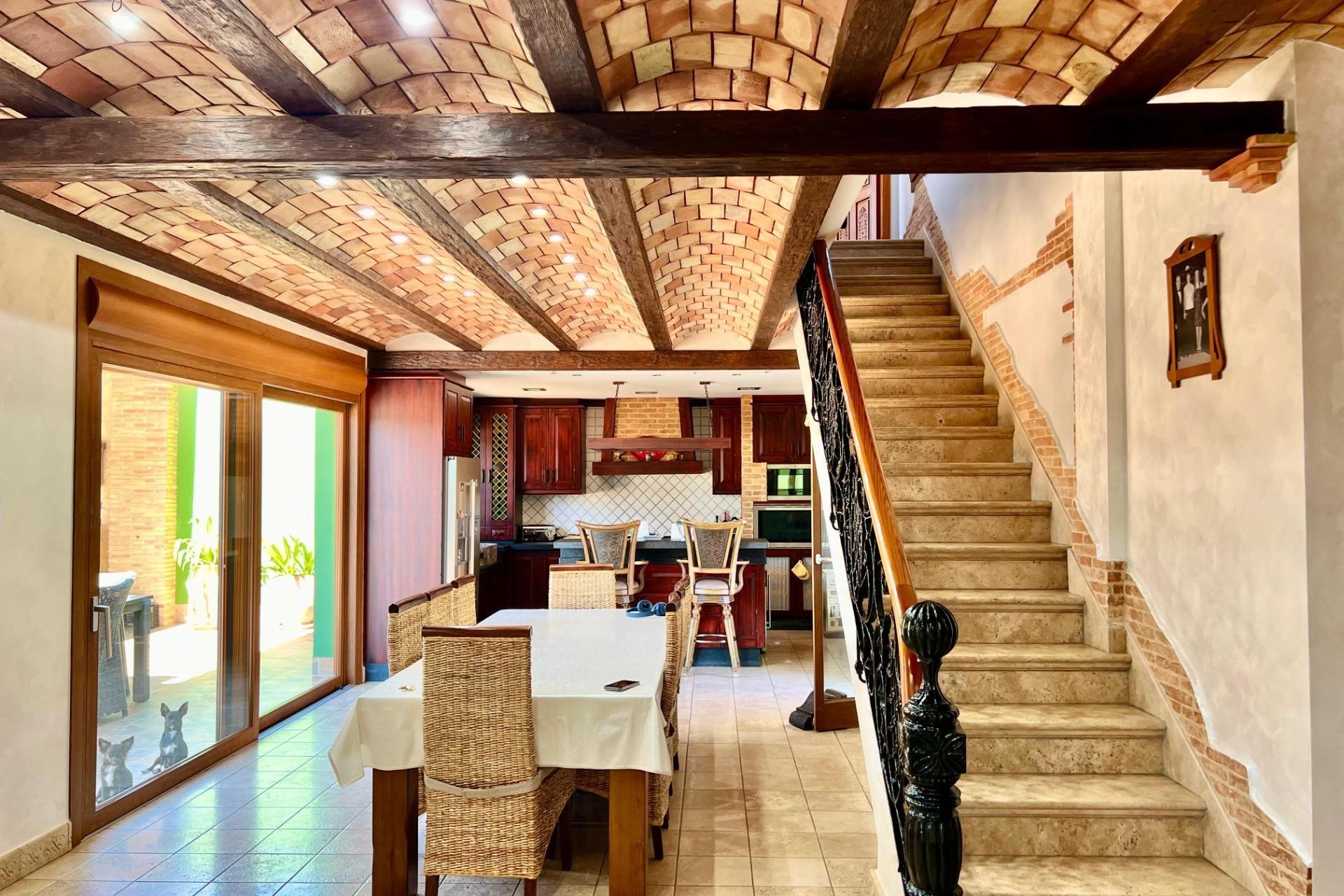 Återförsäljning - Villa -
Almoradí - Comunidad Valenciana