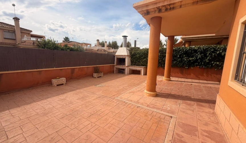 Återförsäljning - Villa -
Almoradí - El Banet