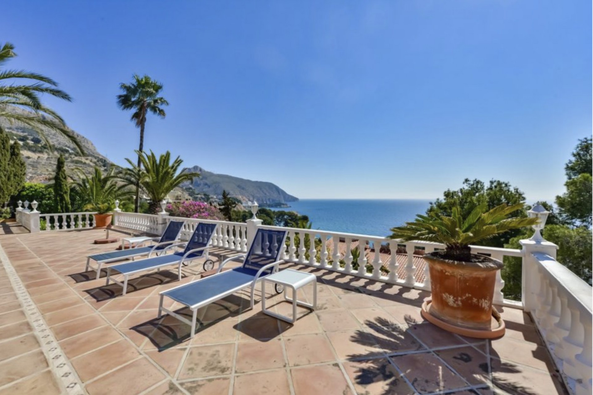 Återförsäljning - Villa -
Altea - Mascarat