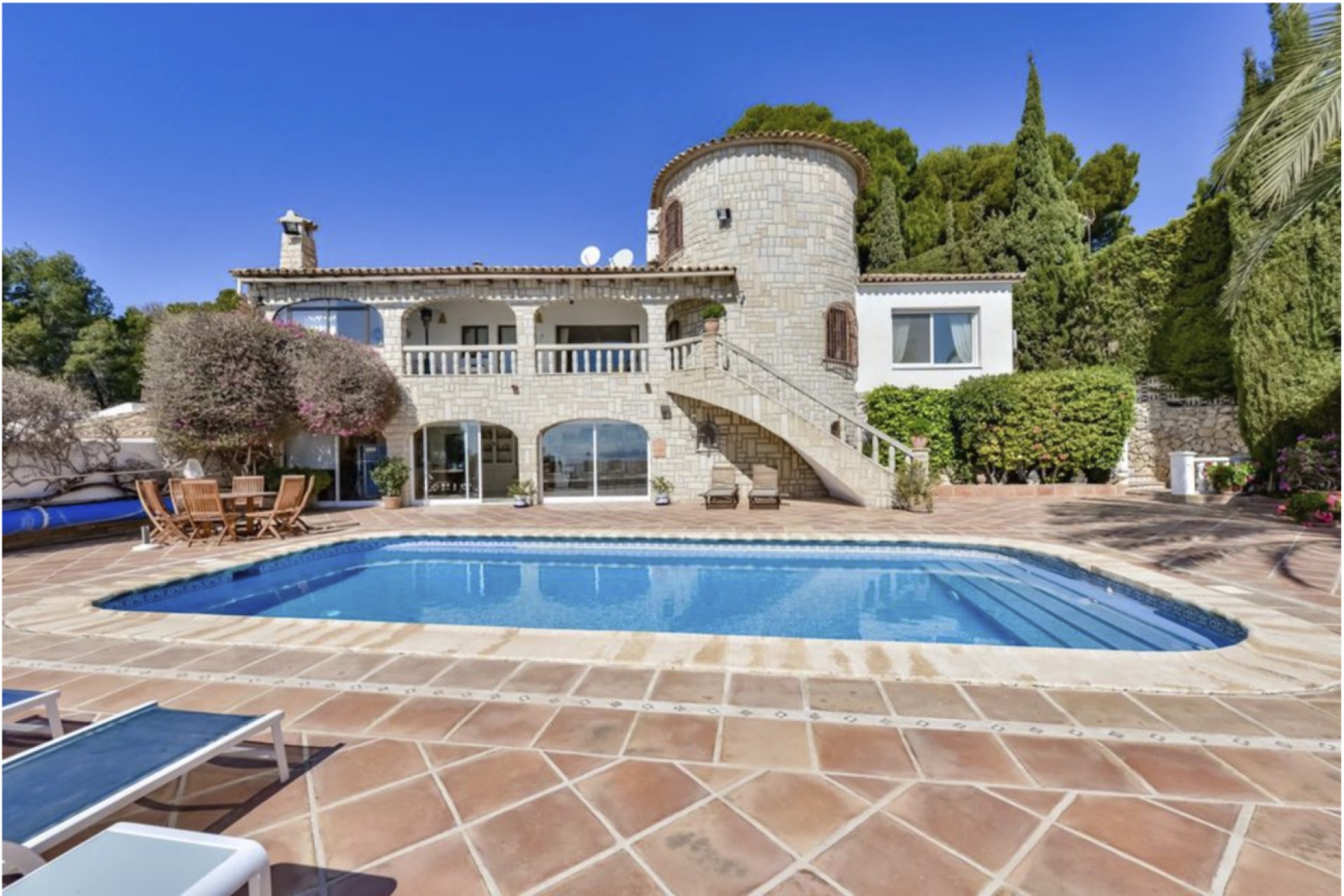 Återförsäljning - Villa -
Altea - Mascarat