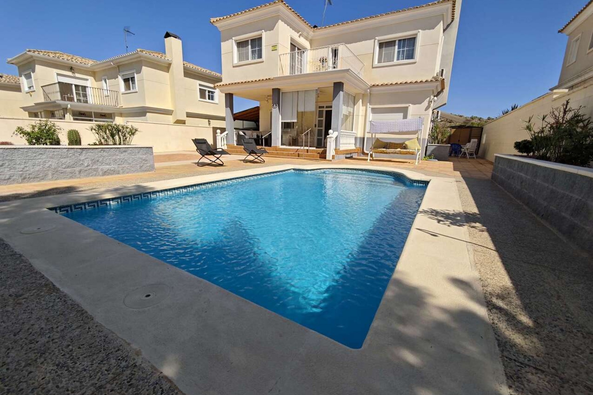 Återförsäljning - Villa -
Aspe - Inland