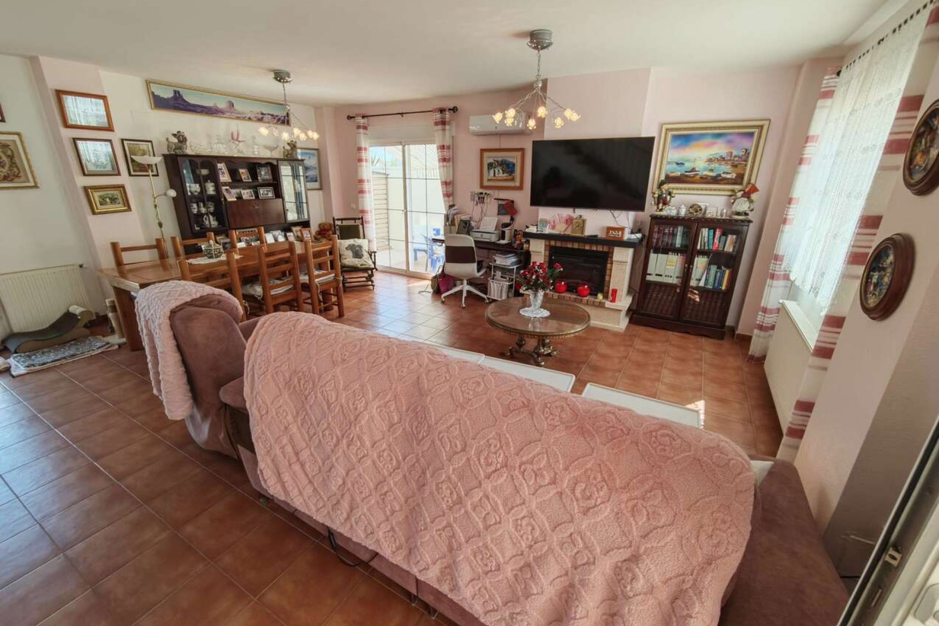 Återförsäljning - Villa -
Aspe - Inland