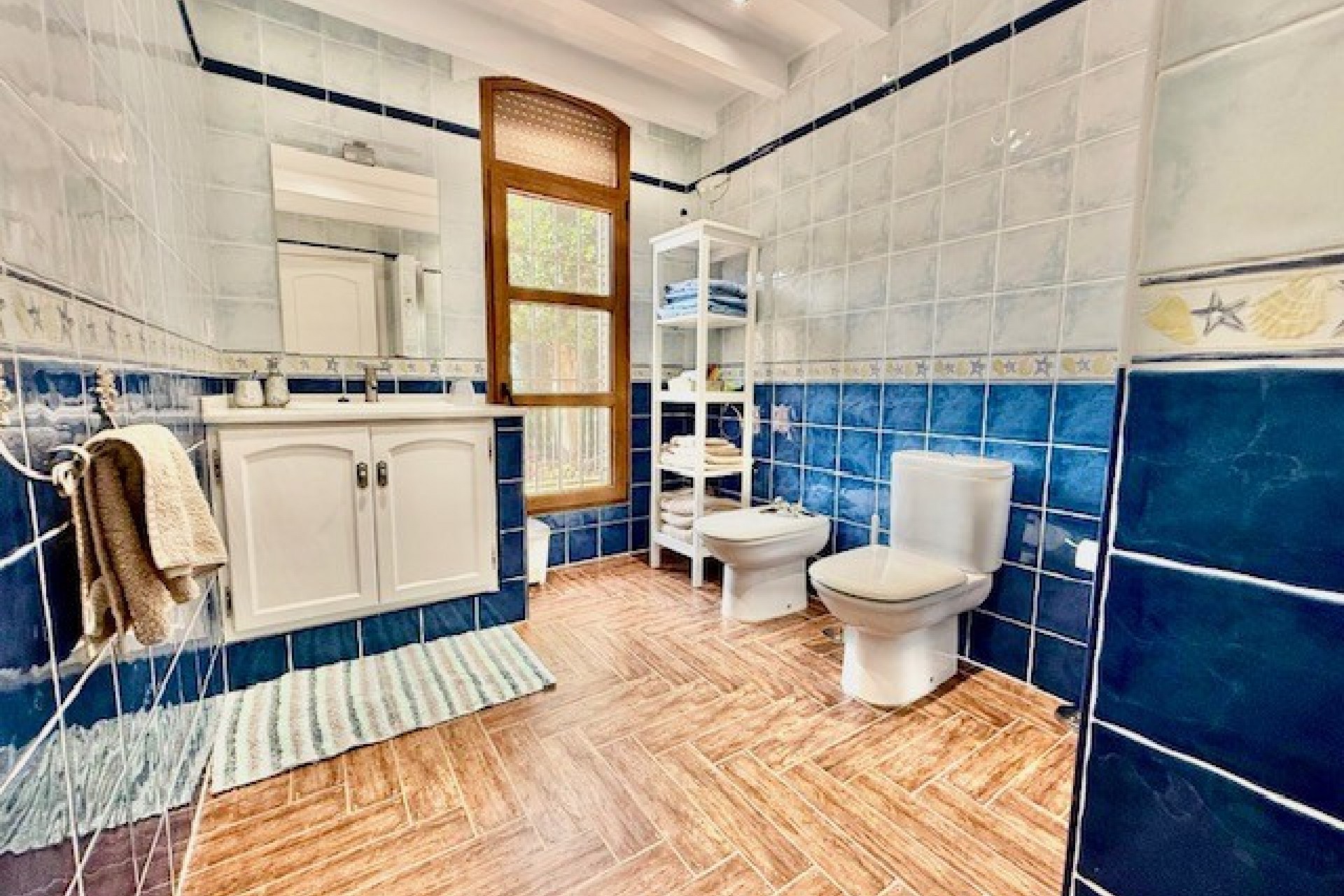 Återförsäljning - Villa -
Avileses - Inland