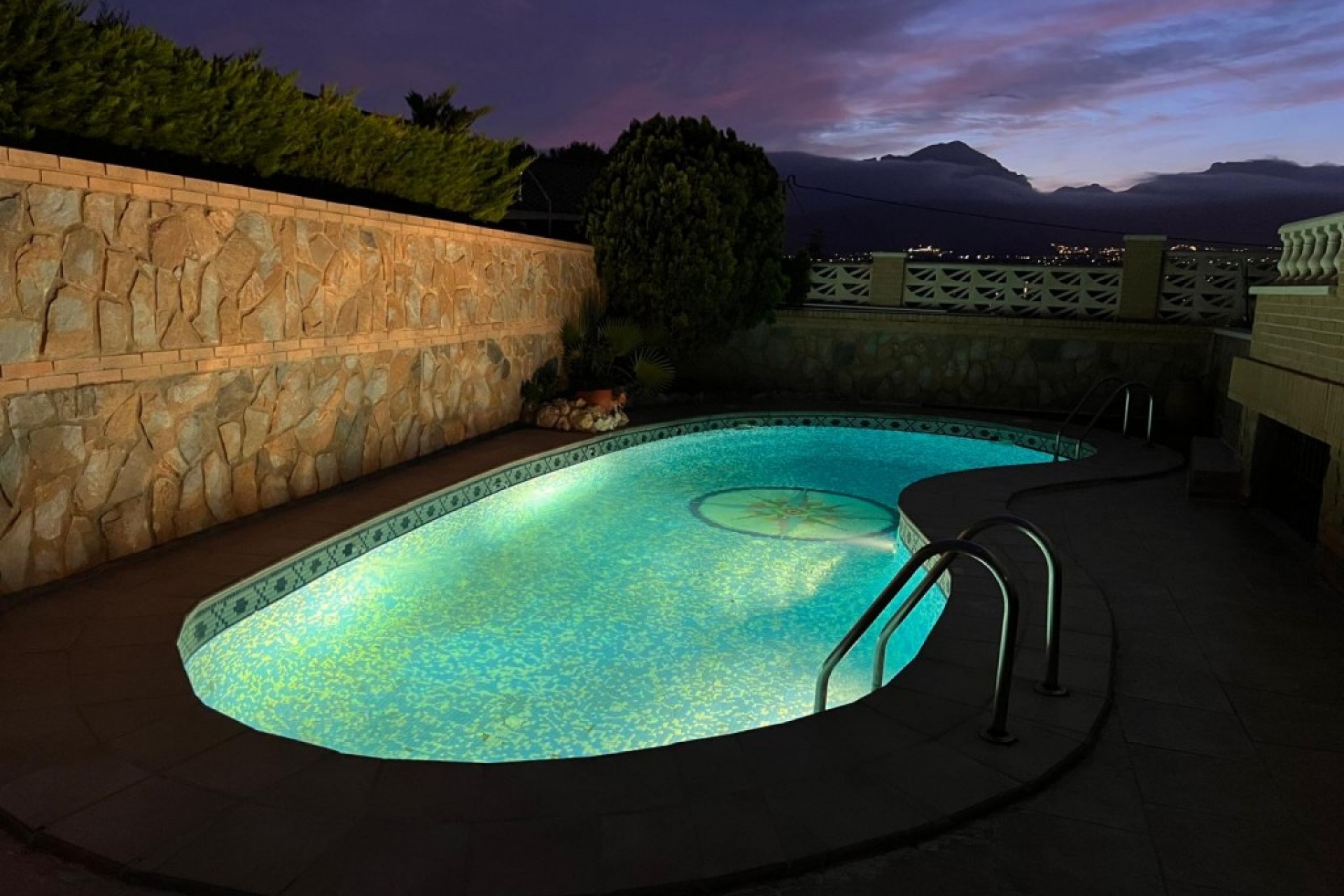 Återförsäljning - Villa -
Benidorm - Costa Blanca