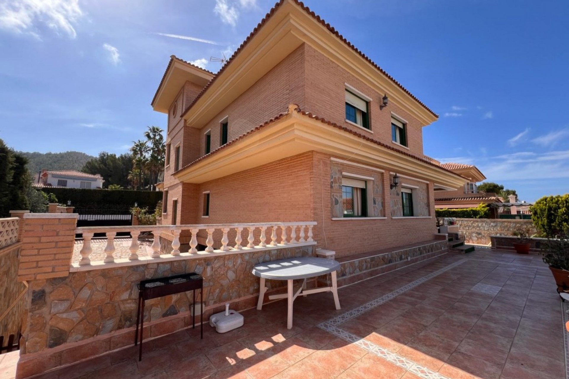 Återförsäljning - Villa -
Benidorm - Costa Blanca