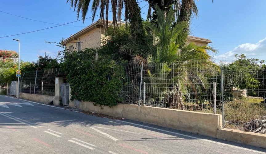 Återförsäljning - Villa -
Benidorm - Salto Del Agua