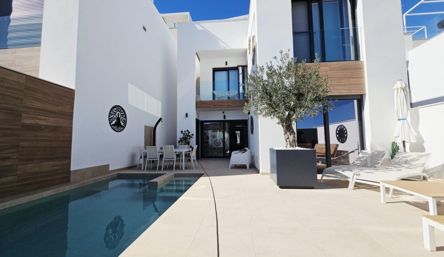 Återförsäljning - Villa -
Benijofar - Benimar
