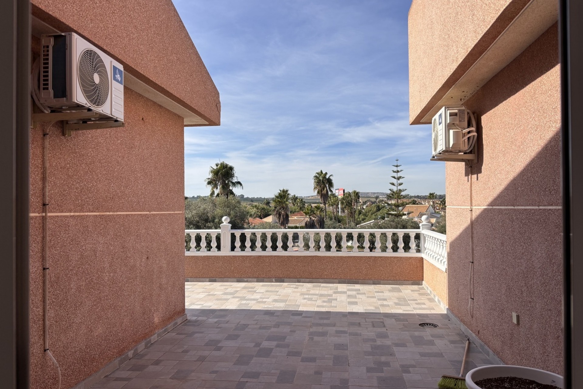 Återförsäljning - Villa -
Benijofar - Costa Blanca