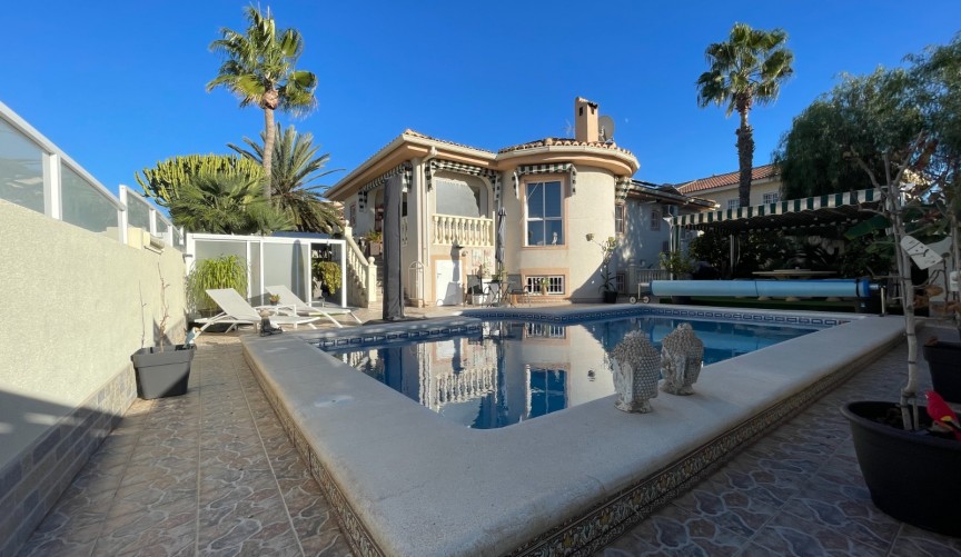 Återförsäljning - Villa -
Benijofar - Costa Blanca