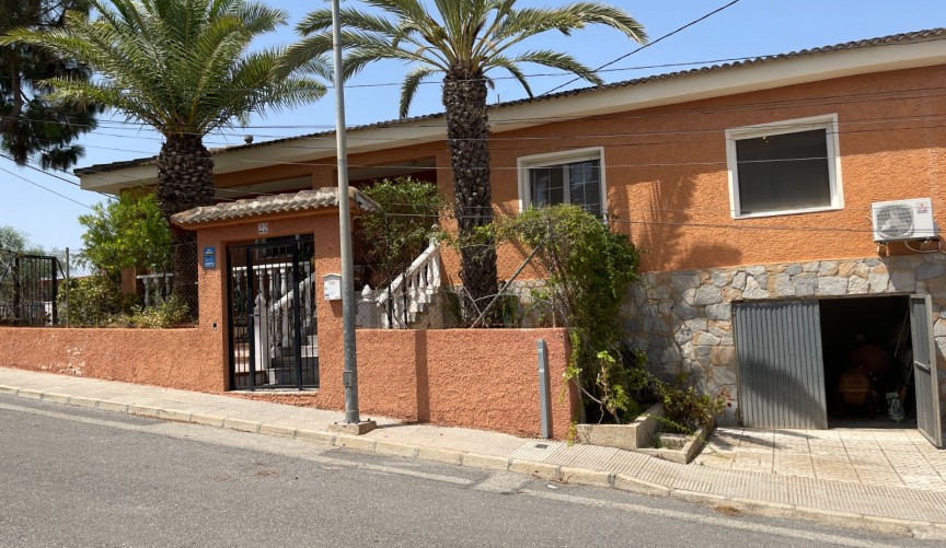 Återförsäljning - Villa -
Benijofar - Costa Blanca