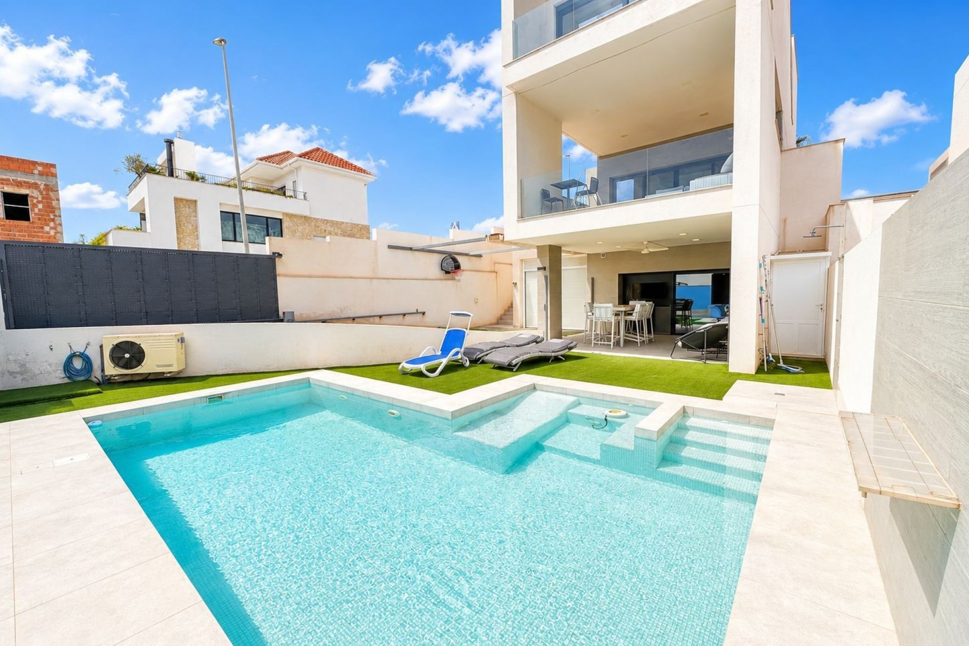 Återförsäljning - Villa -
Benijofar - Costa Blanca