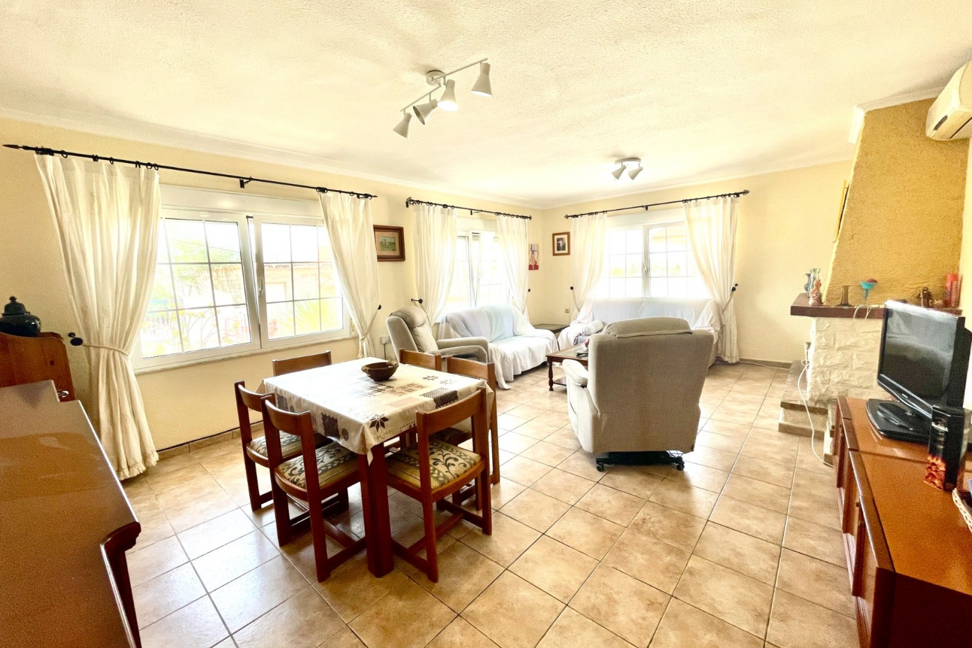 Återförsäljning - Villa -
Benijofar - Costa Blanca