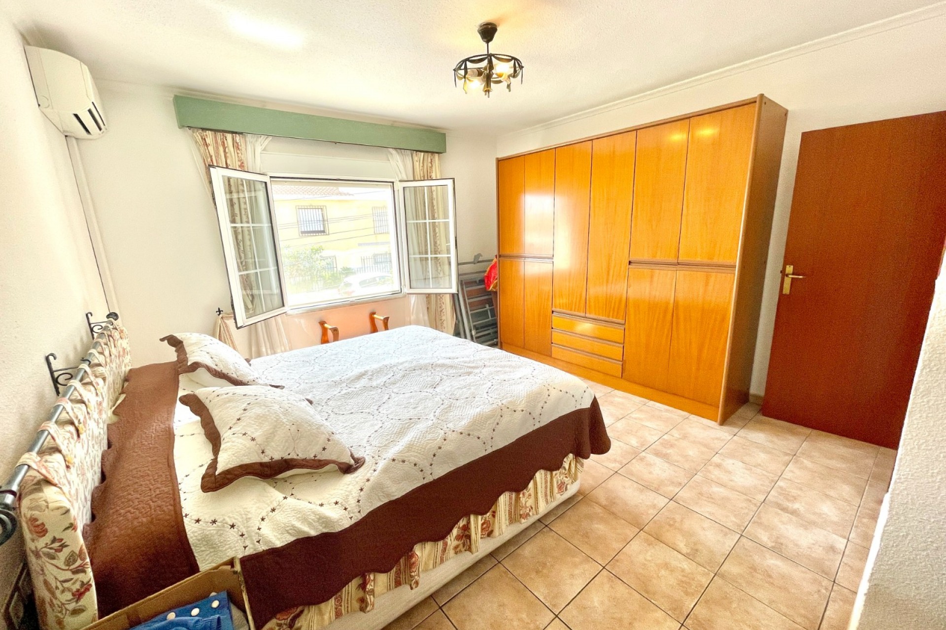 Återförsäljning - Villa -
Benijofar - Costa Blanca