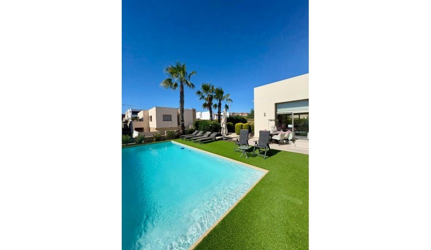 Återförsäljning - Villa -
Benijofar - Costa Blanca
