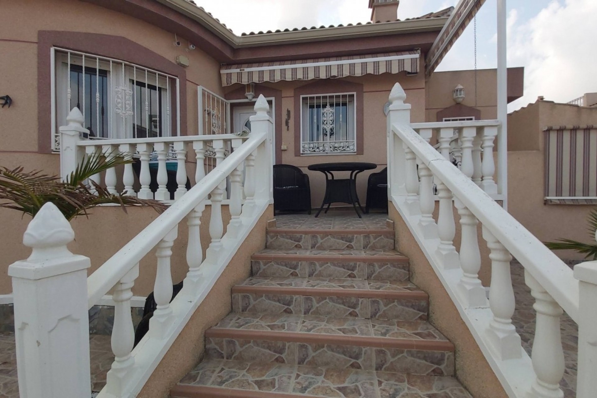 Återförsäljning - Villa -
Benimar - Costa Blanca