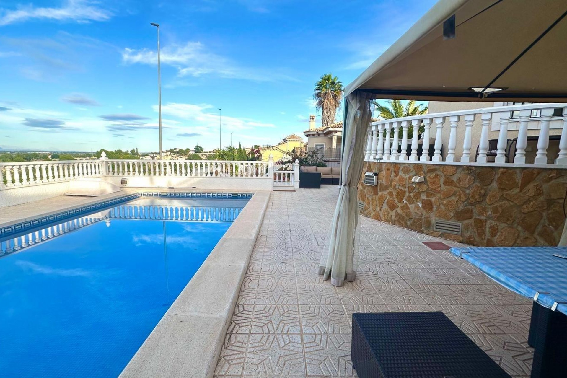 Återförsäljning - Villa -
Bigastro - Comunidad Valenciana