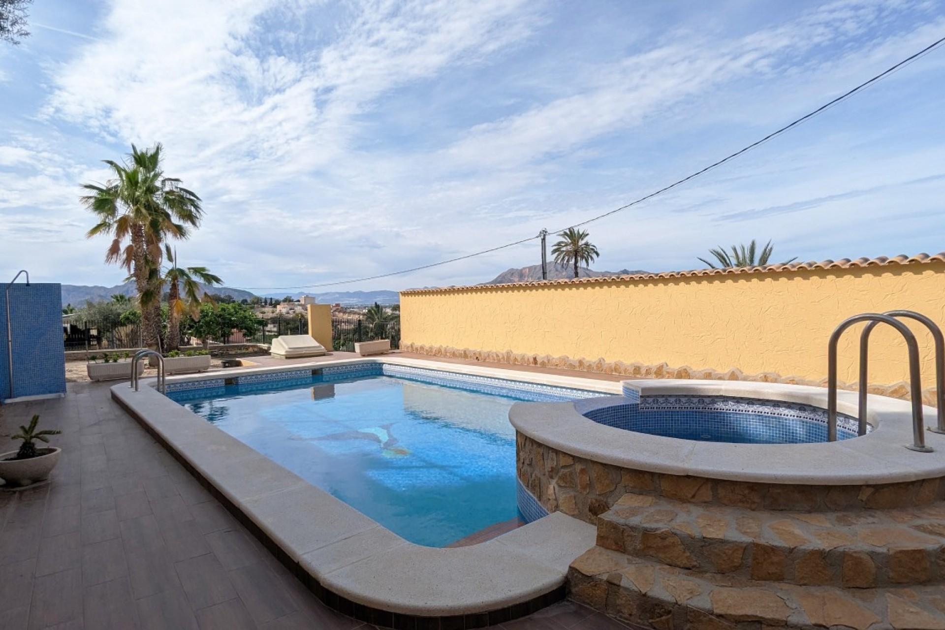 Återförsäljning - Villa -
Bigastro - Inland