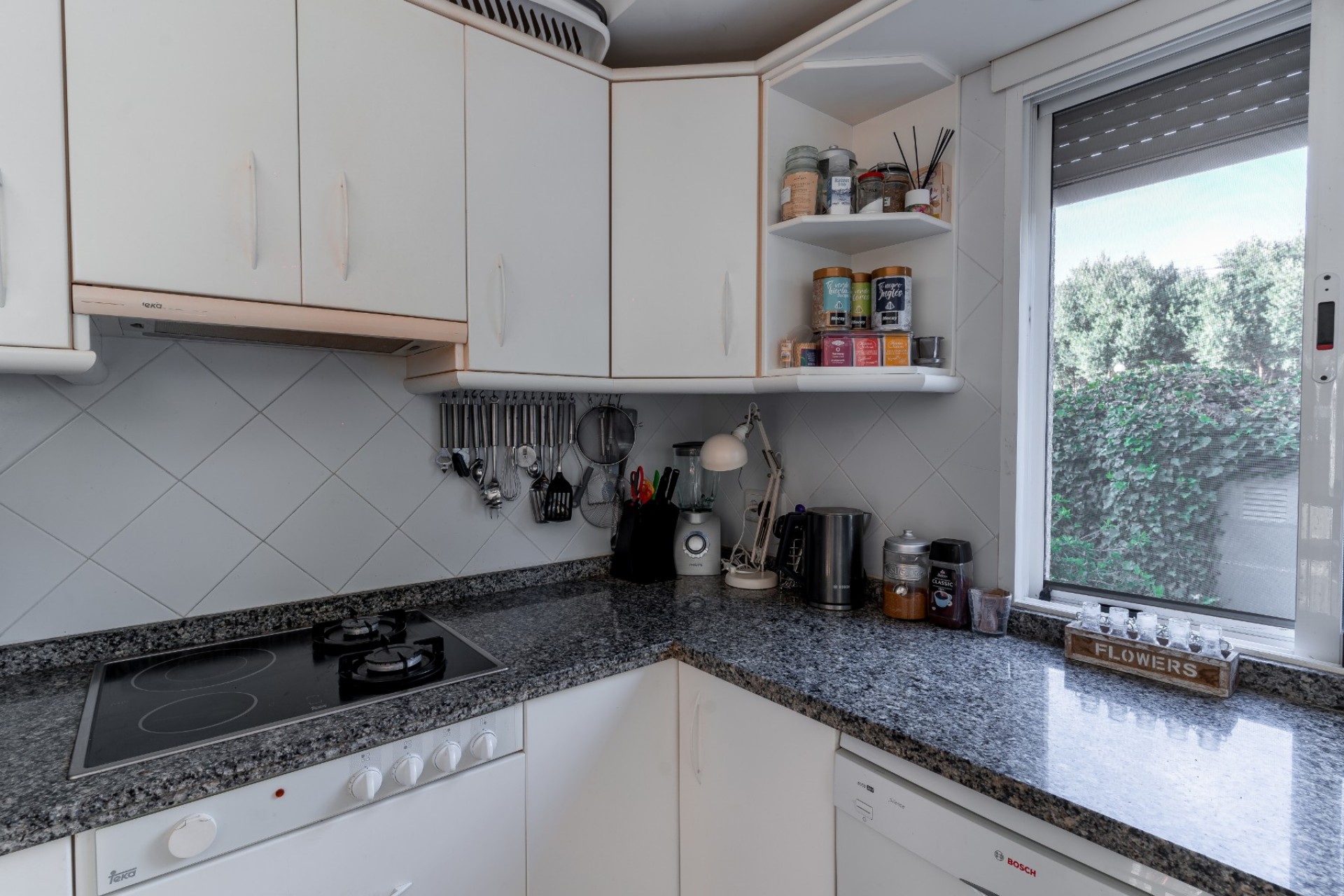 Återförsäljning - Villa -
Busot - Costa Blanca