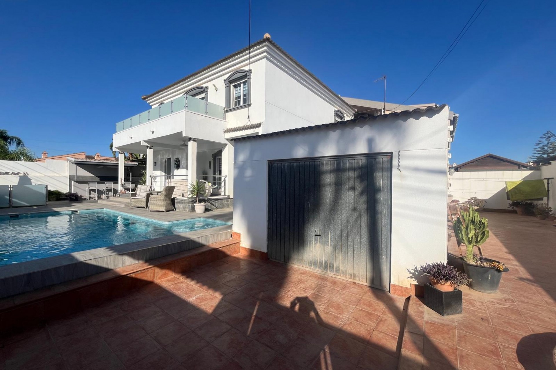 Återförsäljning - Villa -
Cabo Roig - Costa Blanca