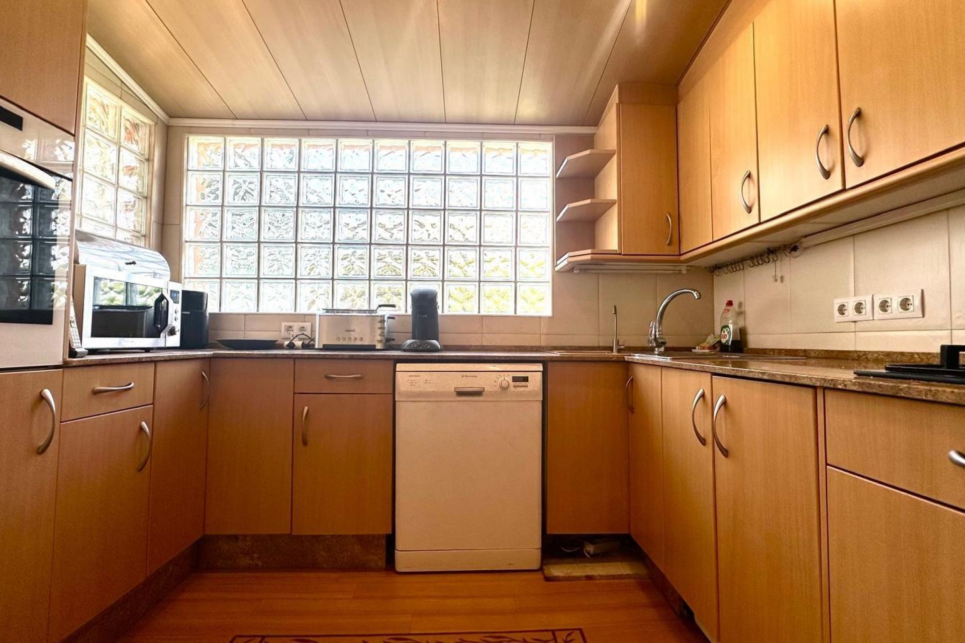 Återförsäljning - Villa -
Cabo Roig - Costa Blanca