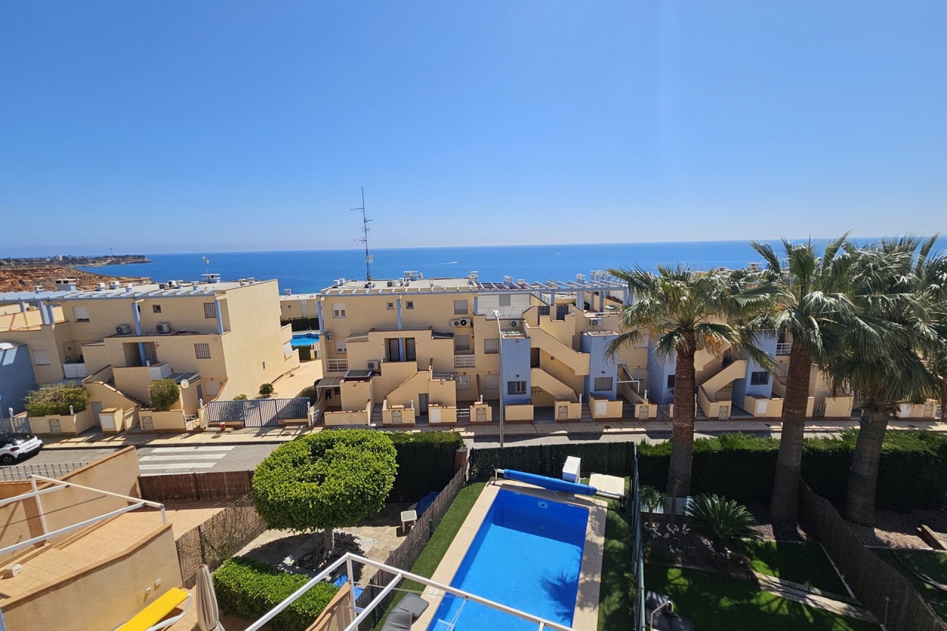 Återförsäljning - Villa -
Cabo Roig - Costa Blanca